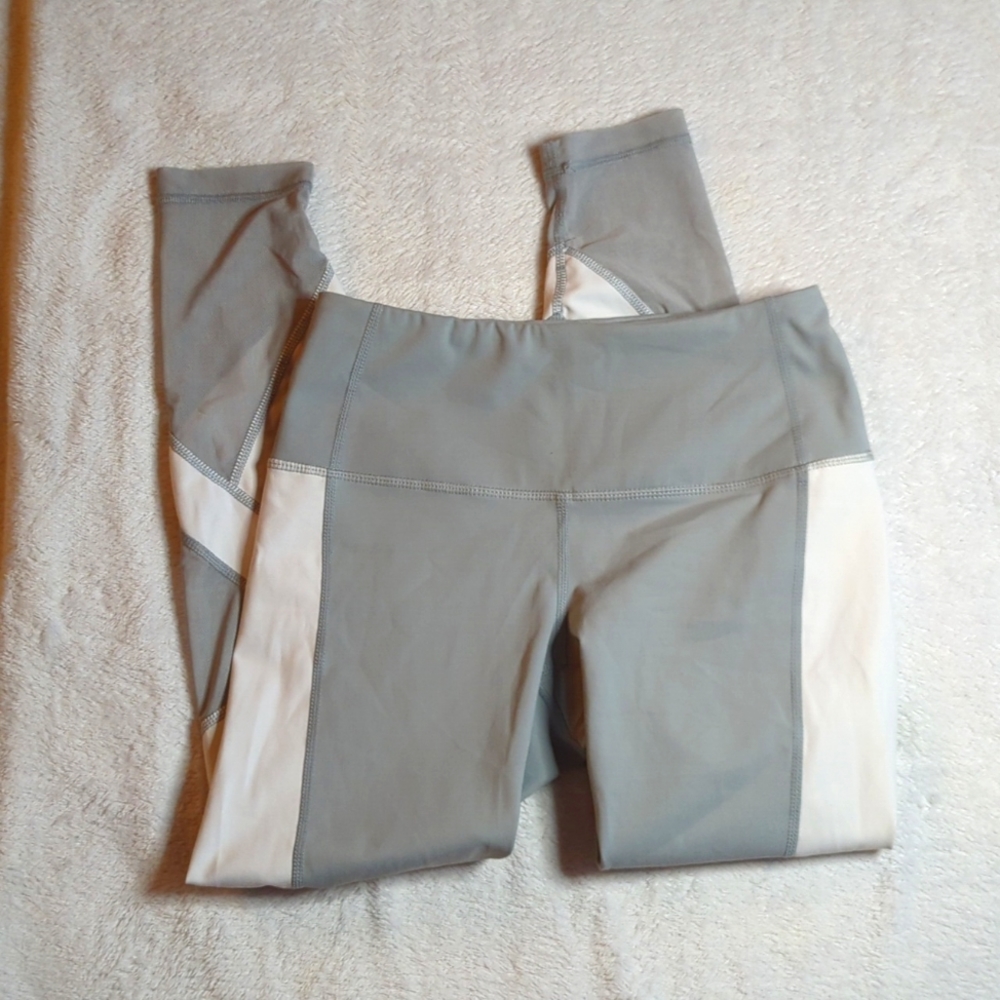 NWOT Yogalicious Lux Leggings